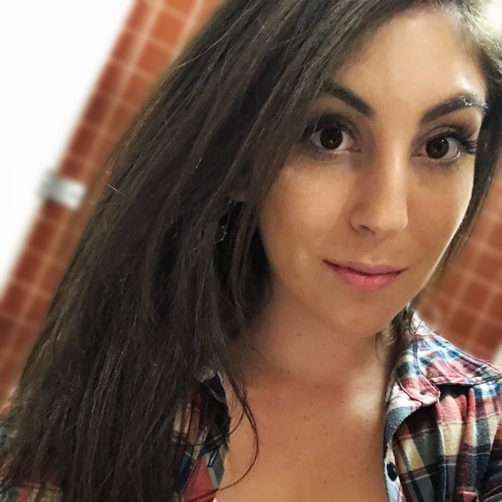 Meet your Posher, Stephanie